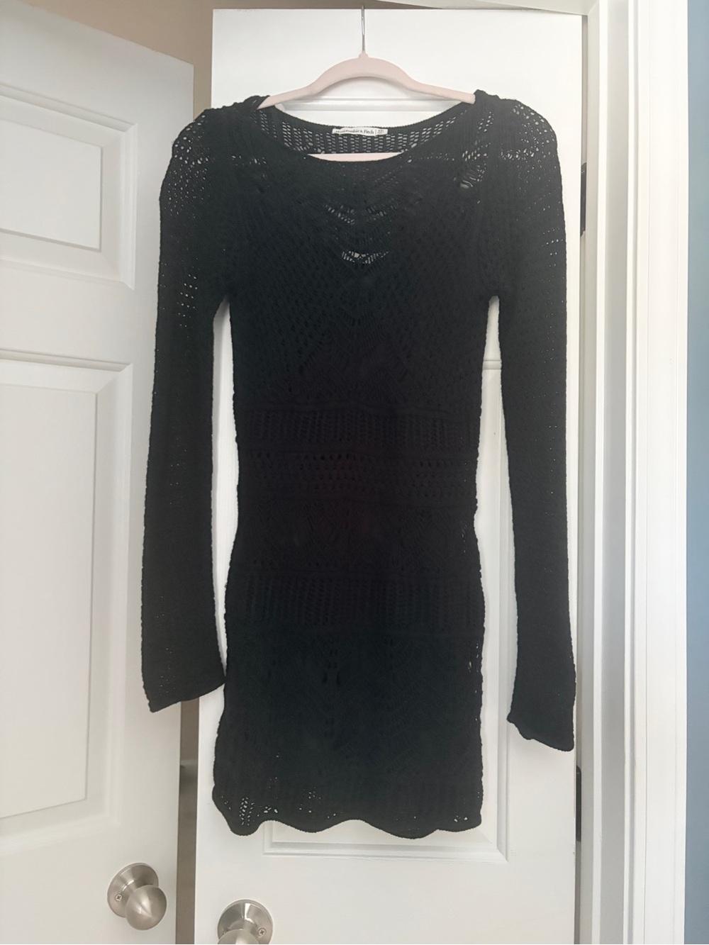 Abercrombie & Fitch Black Long-Sleeve Crochet Knit Dress